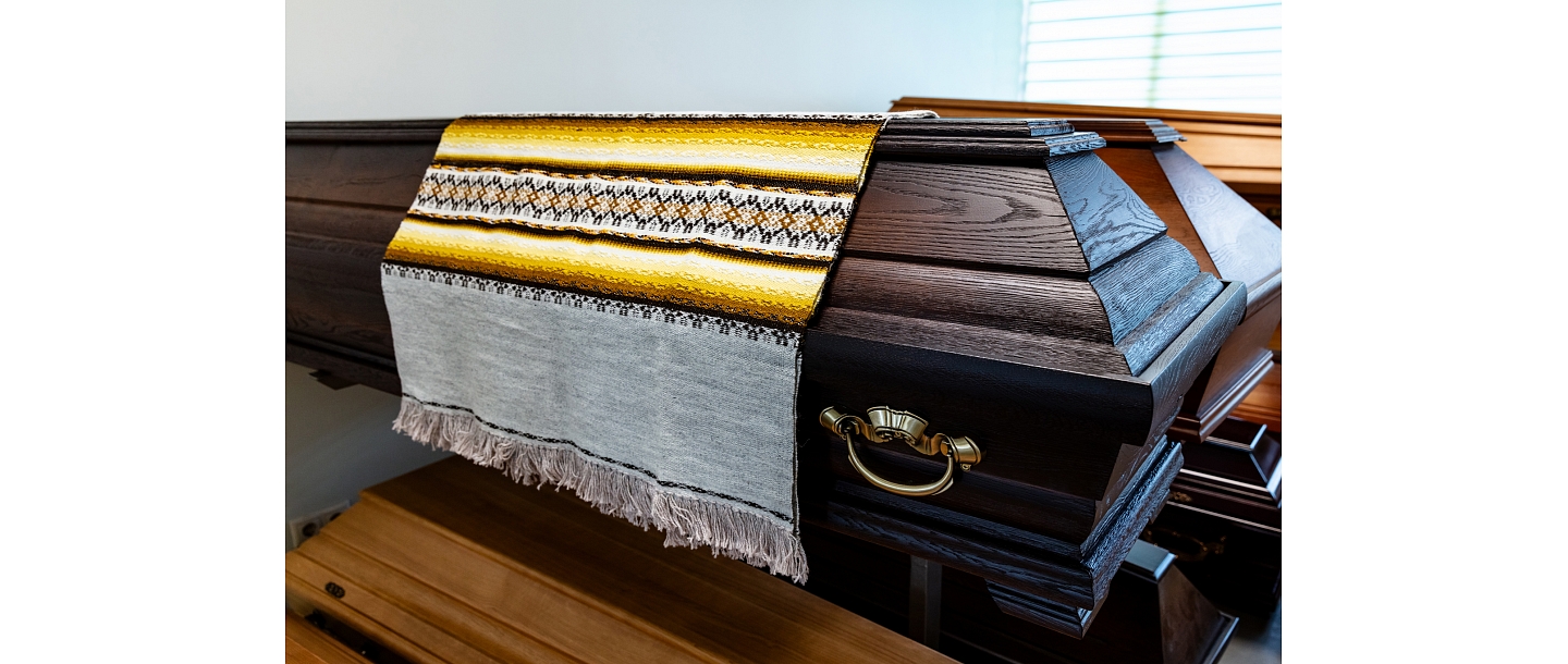 Funeral accessories, coffin